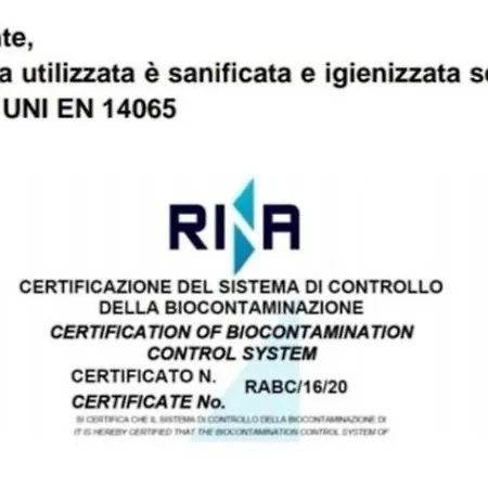 Via Savenella 아파트